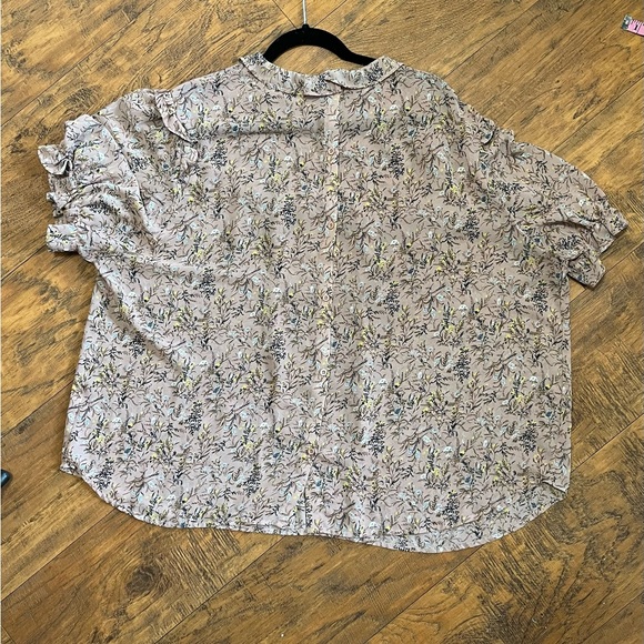 Shein plus curve blouse sheer ruffled flowy floral pattern button down back 4xlg - Picture 6 of 10